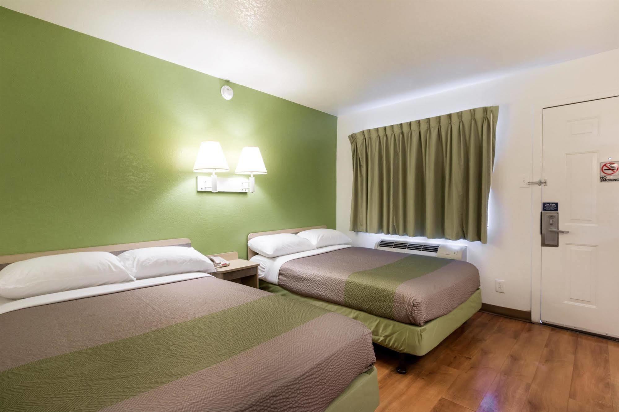 Motel 6-Austin, Tx - Airport - South ภายนอก รูปภาพ